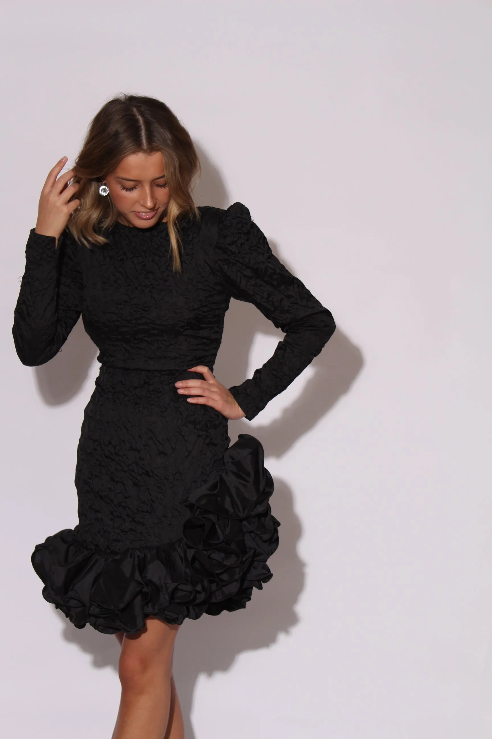 Black Ruffles Scrunch Prom Dress 80s