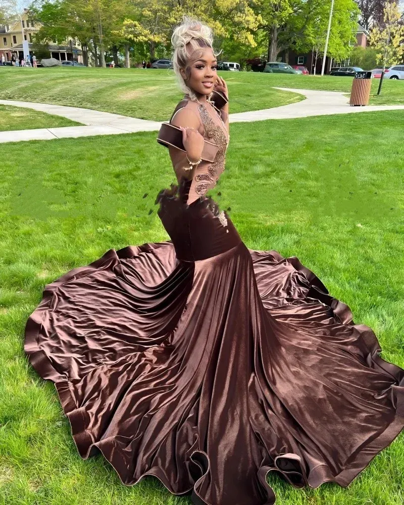 Chocolate Prom Dresses For Women 2024 Diamond Velvet Mermaid Party Gowns Sheer Neck Vestidos De Fiesta