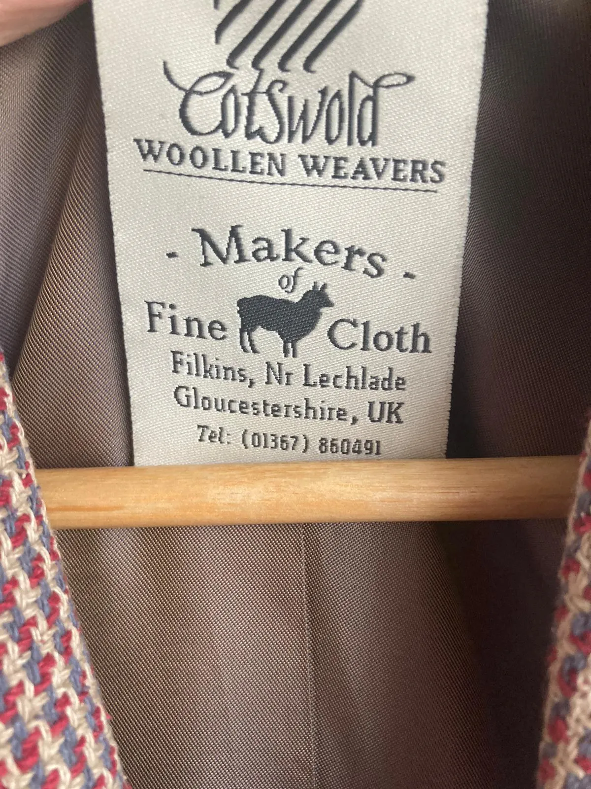 Cotswolds Woollen Weavers 100% Bourette Silk Burgundy, Cream and Grey Woven Skirt Suit. Jacket UK Size 10 Skirt UK Size 12