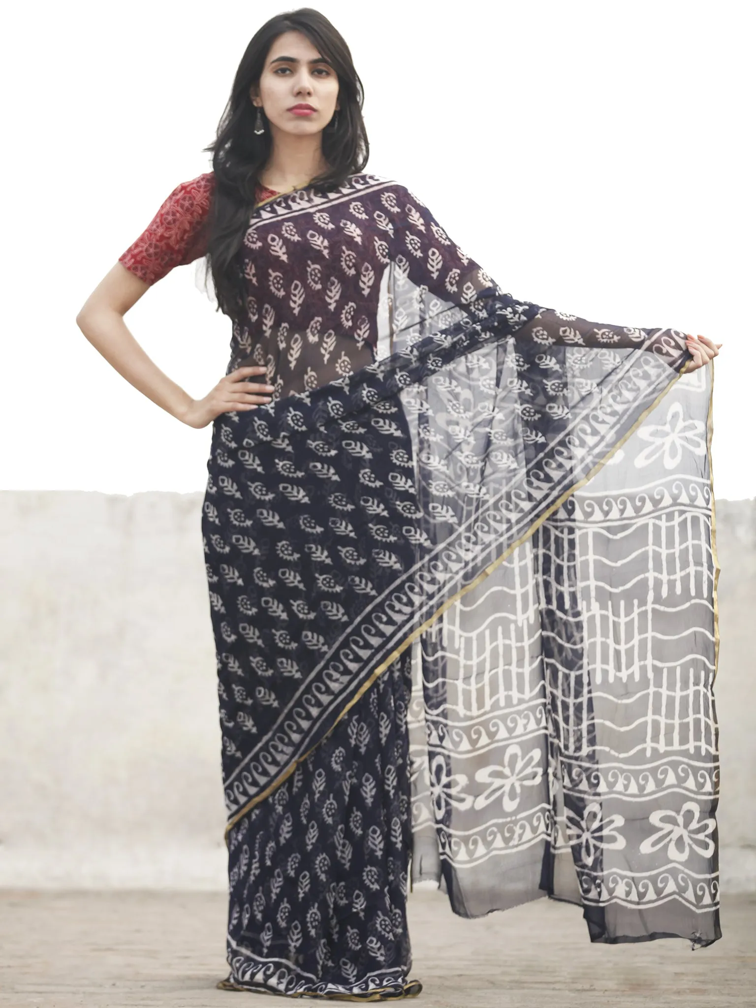 Navy Blue White Hand Block Printed Chiffon Saree With Zari Border - S031702606