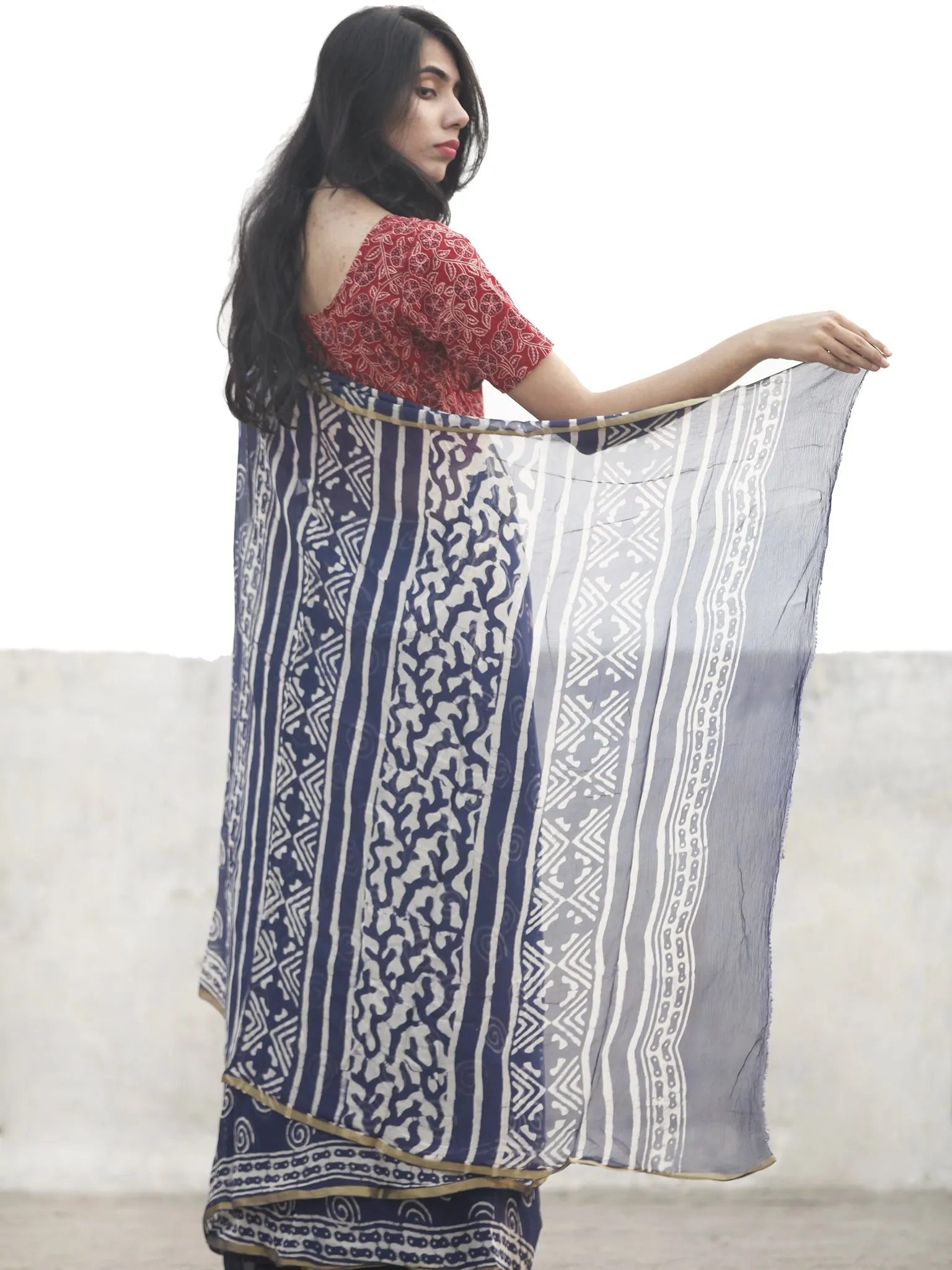 Navy Blue White Hand Block Printed Chiffon Saree With Zari Border - S031702608