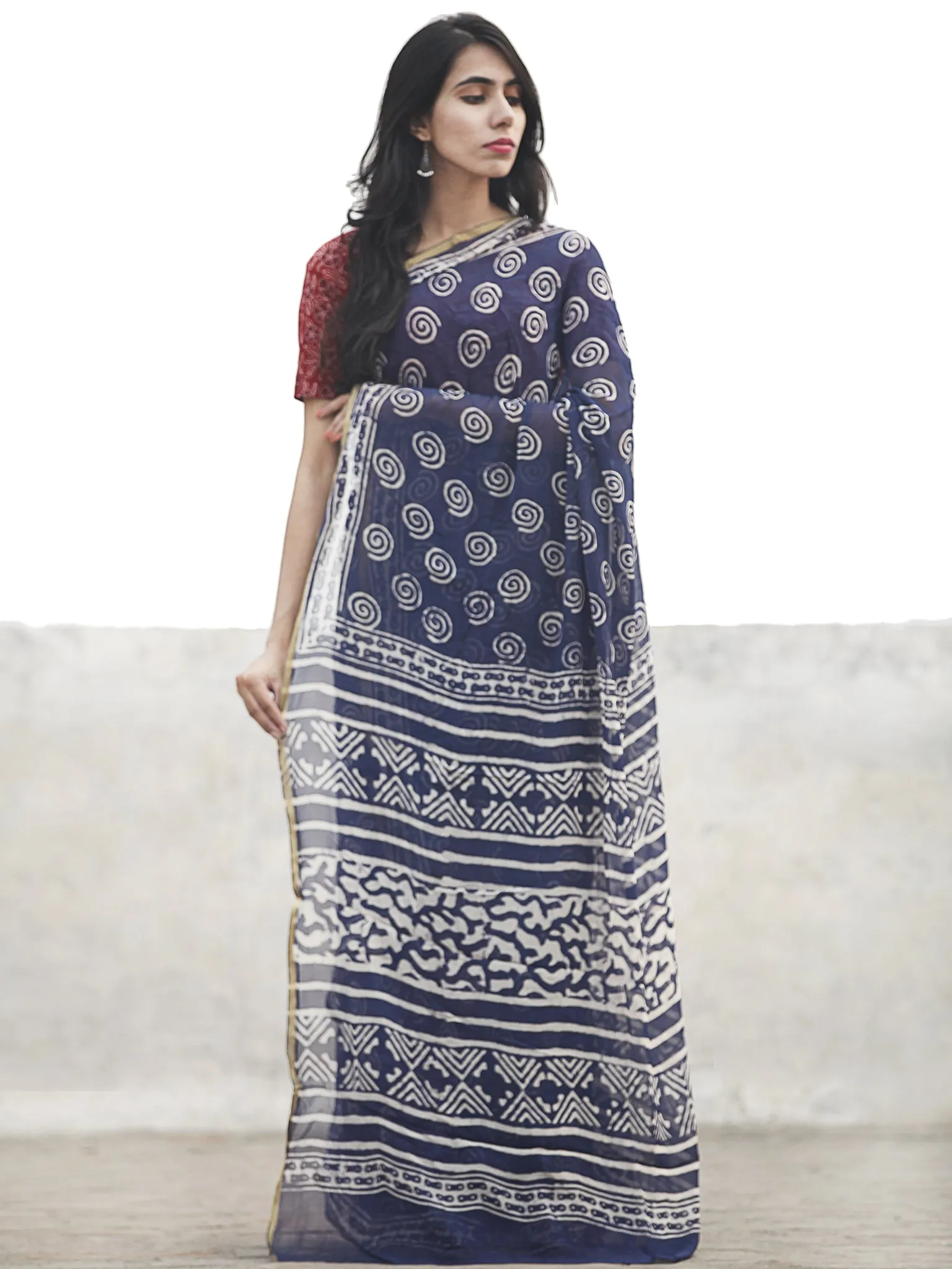 Navy Blue White Hand Block Printed Chiffon Saree With Zari Border - S031702608