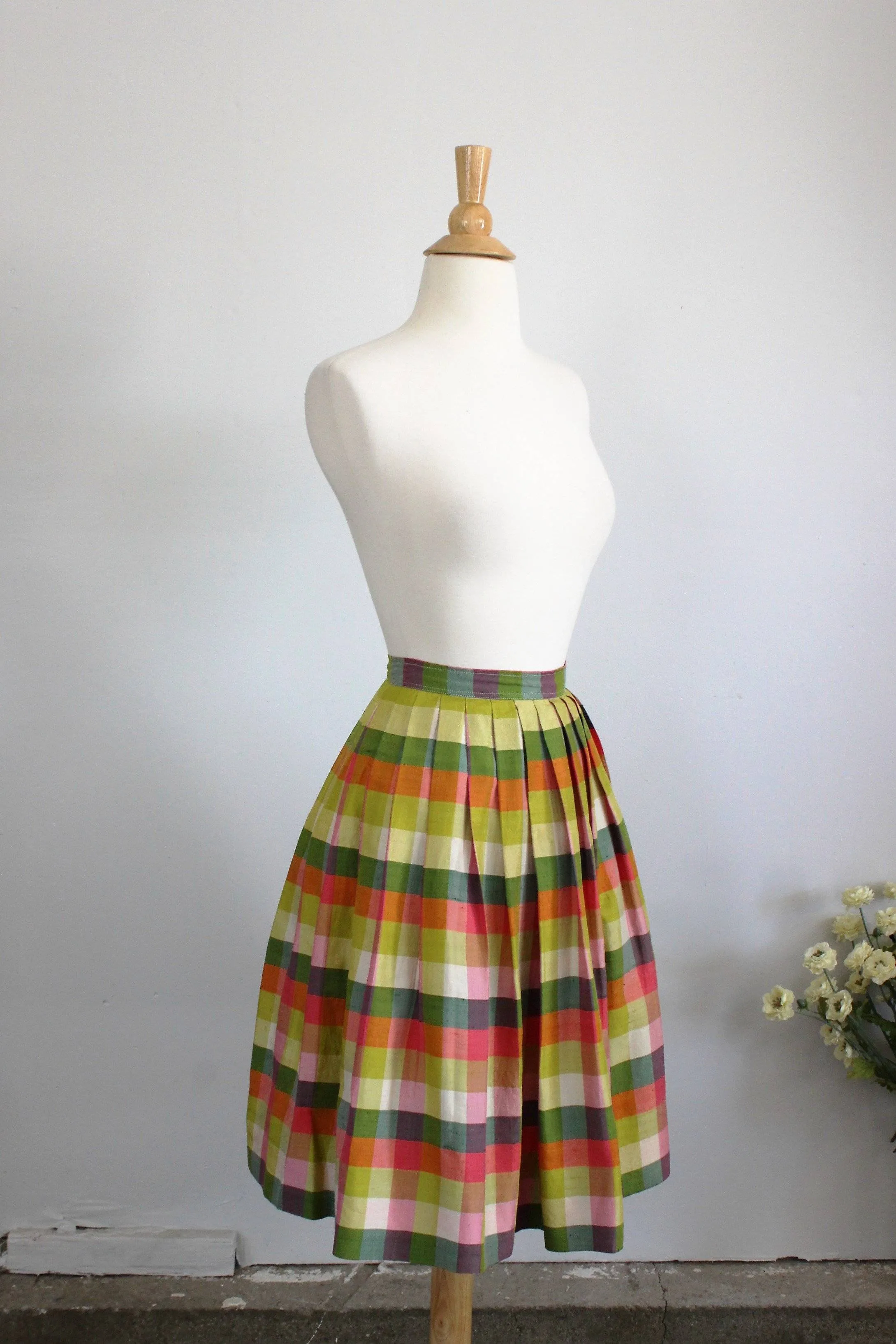 Vintage 50s Circle Skirt, Pleated Silk Pastel Plaid Checks